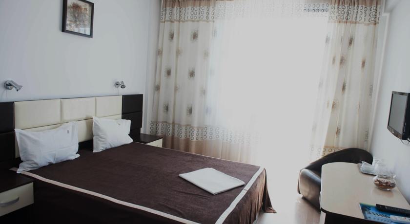 Hotel Clas เอโฟริเอนอร์ด ภายนอก รูปภาพ