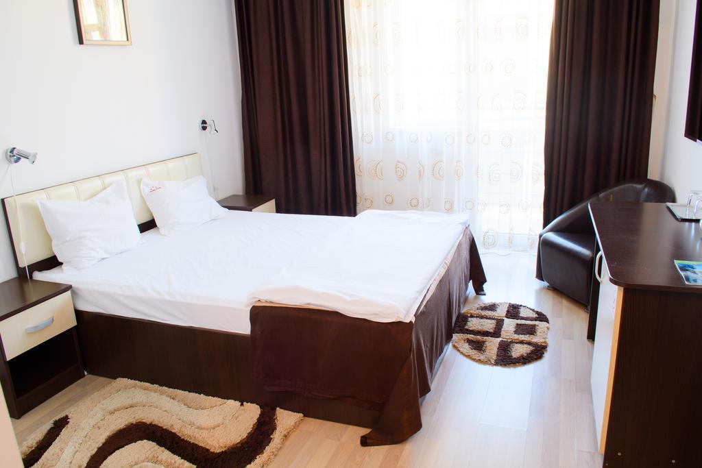 Hotel Clas เอโฟริเอนอร์ด ภายนอก รูปภาพ